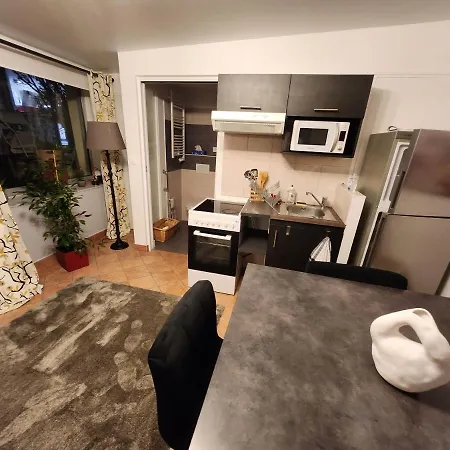 Le Domaine De Bachmay 4*