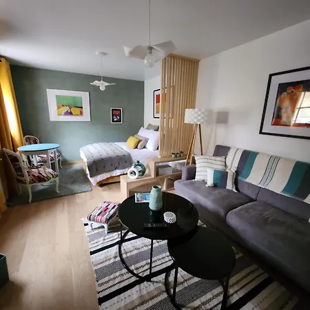 Le Domaine De Bachmay Πανσιόν Λαβάλ