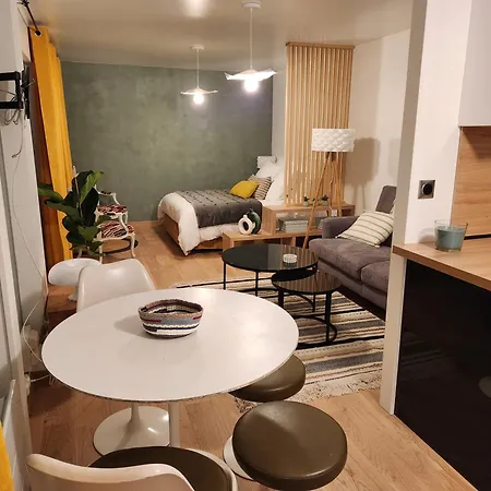 Le Domaine De Bachmay Πανσιόν