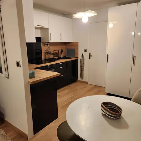 Le Domaine De Bachmay Πανσιόν Λαβάλ