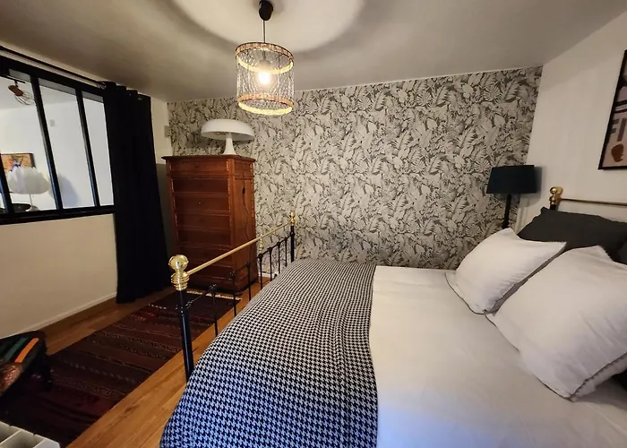 Le Domaine De Bachmay Penzion 4*