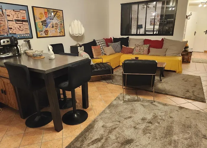 Penzion Le Domaine De Bachmay Laval (Mayenne)