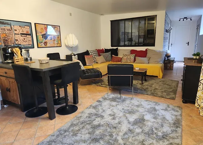 게스트하우스 Le Domaine De Bachmay 라발