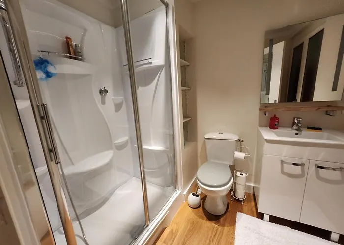 Le Domaine De Bachmay 4* 라발