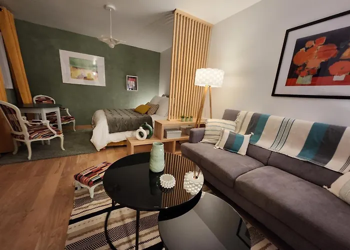 Le Domaine De Bachmay 라발