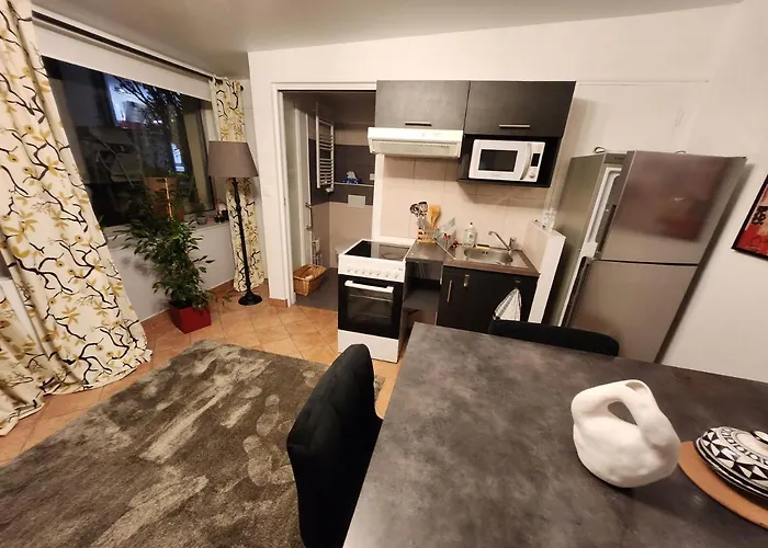 Le Domaine De Bachmay 4*