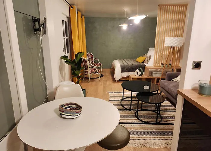 Le Domaine De Bachmay Laval (Mayenne)