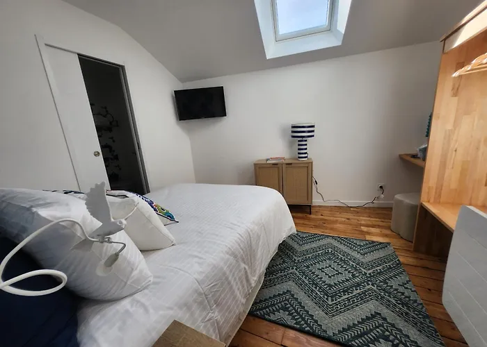 게스트하우스 Le Domaine De Bachmay 4*